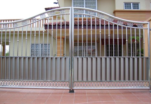 metal and wood gate manufacturers in chennai